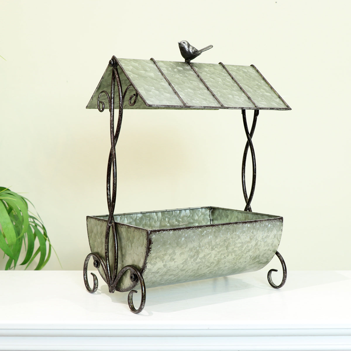 Rustic Metal Wishing Well Planter Pot