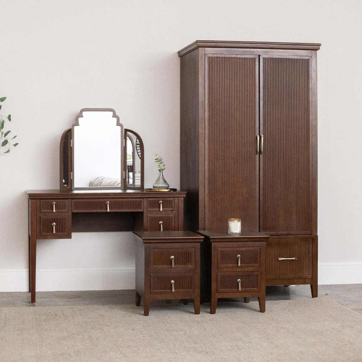 Dark Brown Wooden Reeded Wardrobe, Dressing Table, Mirror Set & Pair o Windsor Browne Dark Brown Wooden Reeded Wardrobe, Dressing Table, Mirror Set & Pair o Windsor Browne