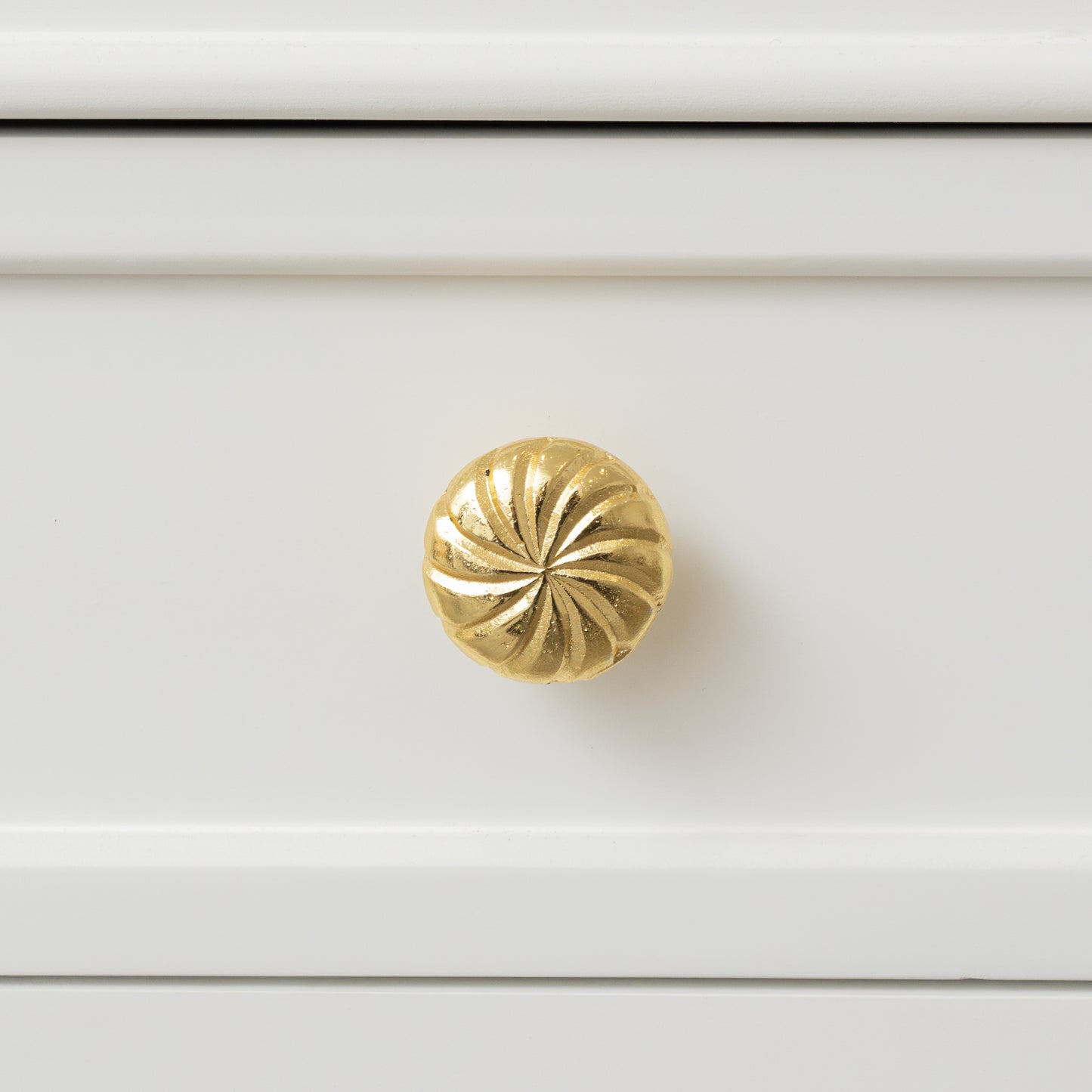 Set of 4 Large Gold Swirl Drawer Knobs