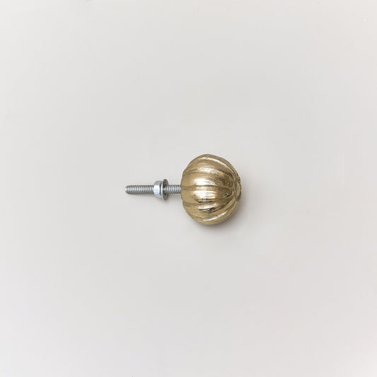  Antique Gold Round Scalloped Drawer Knob 