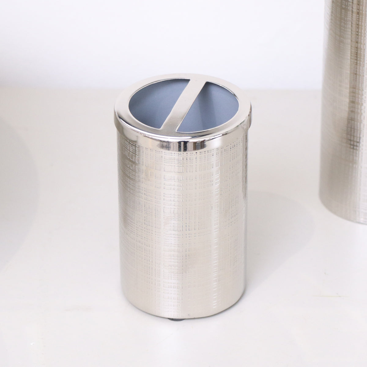 Silver Textured Metal Toothbrush Holder