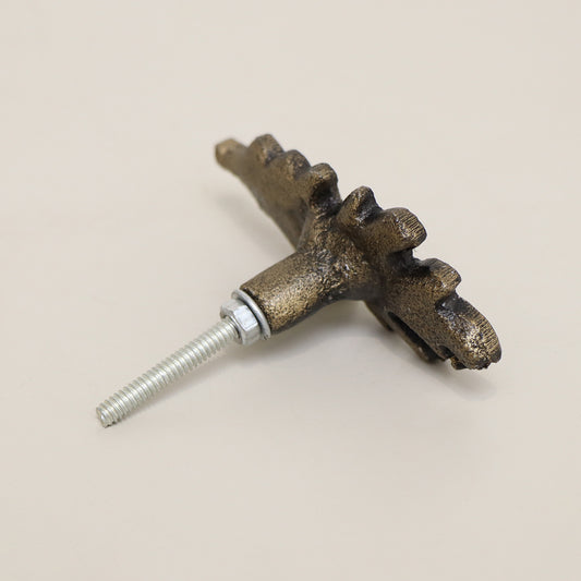 Rustic Oak Leaf Drawer Knob