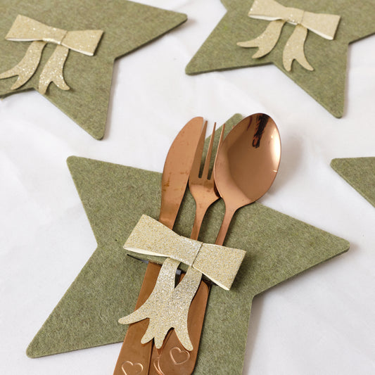 Set Of 4 Green Star Shaped Felt Cutlery Holders with Champagne Gold Bow
