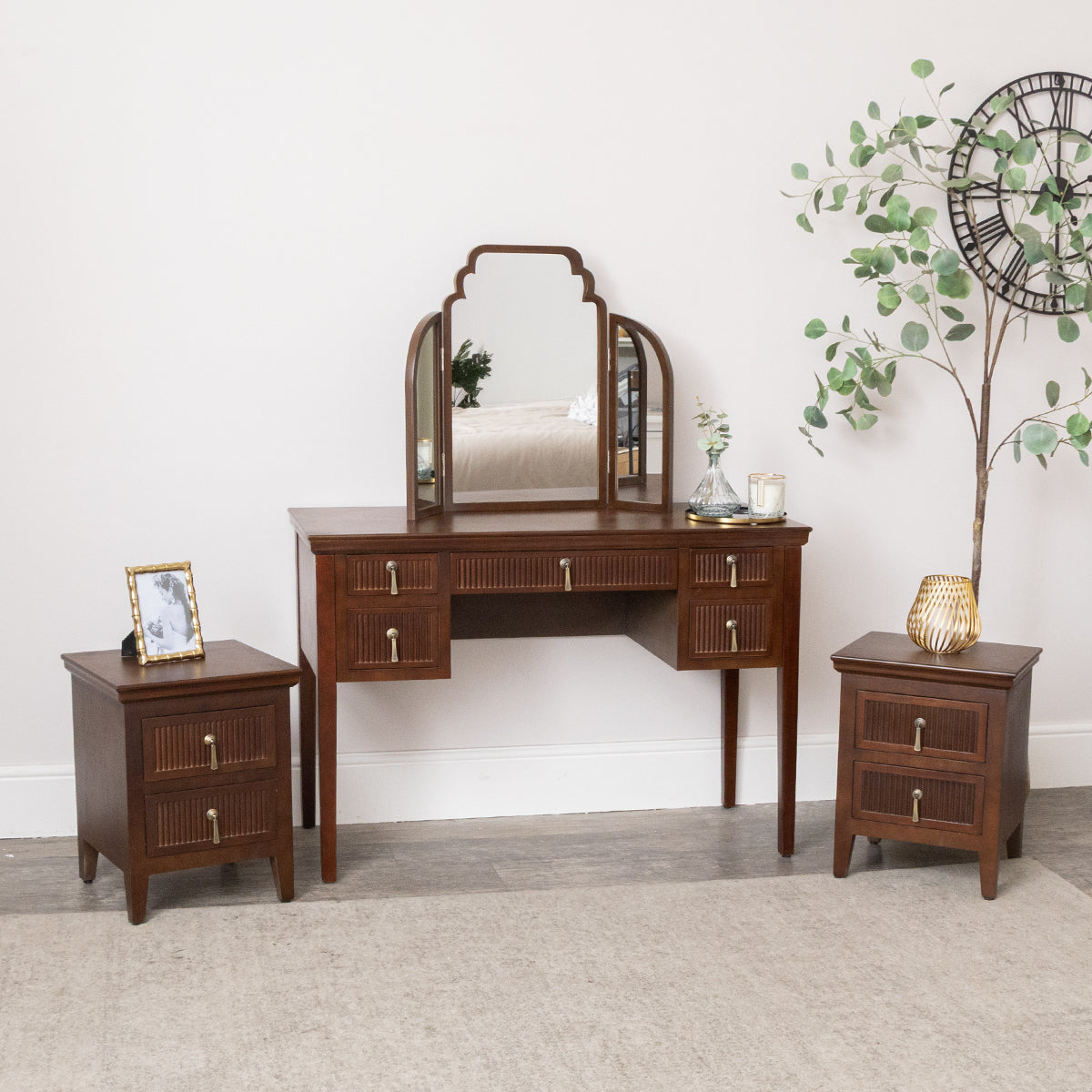 Dark Brown Wooden Reeded Dressing Table, Mirror Set & Pair of Bedside Tables - Georgian Range