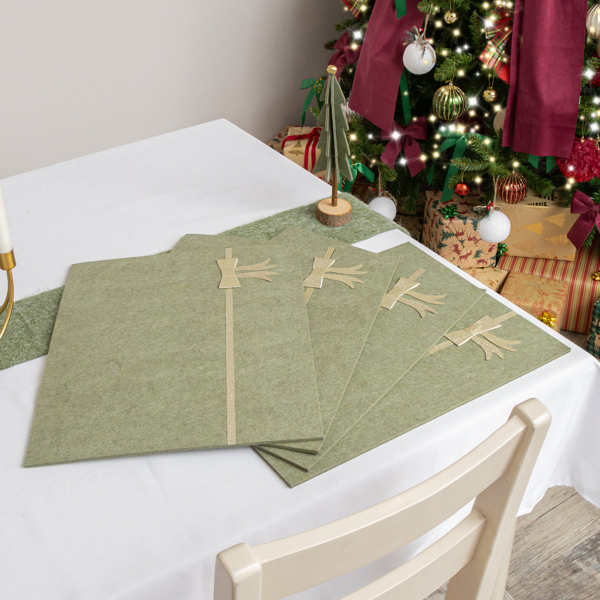 Set of 4 Green Rectangular Felt Placemat with Champagne Gold Bow