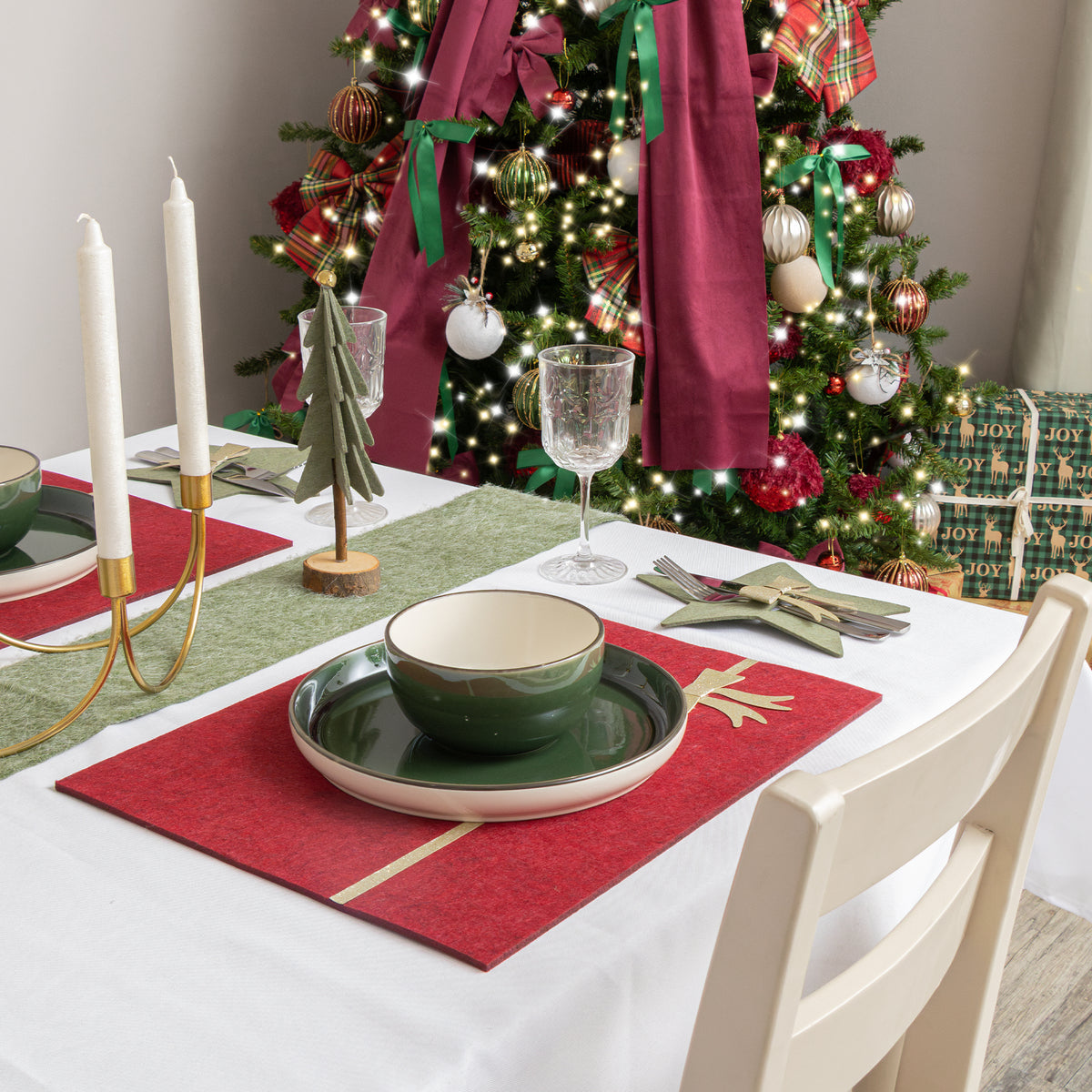 Set of 4 Dark Red Rectangular Felt Placemat with Champagne Gold Bow