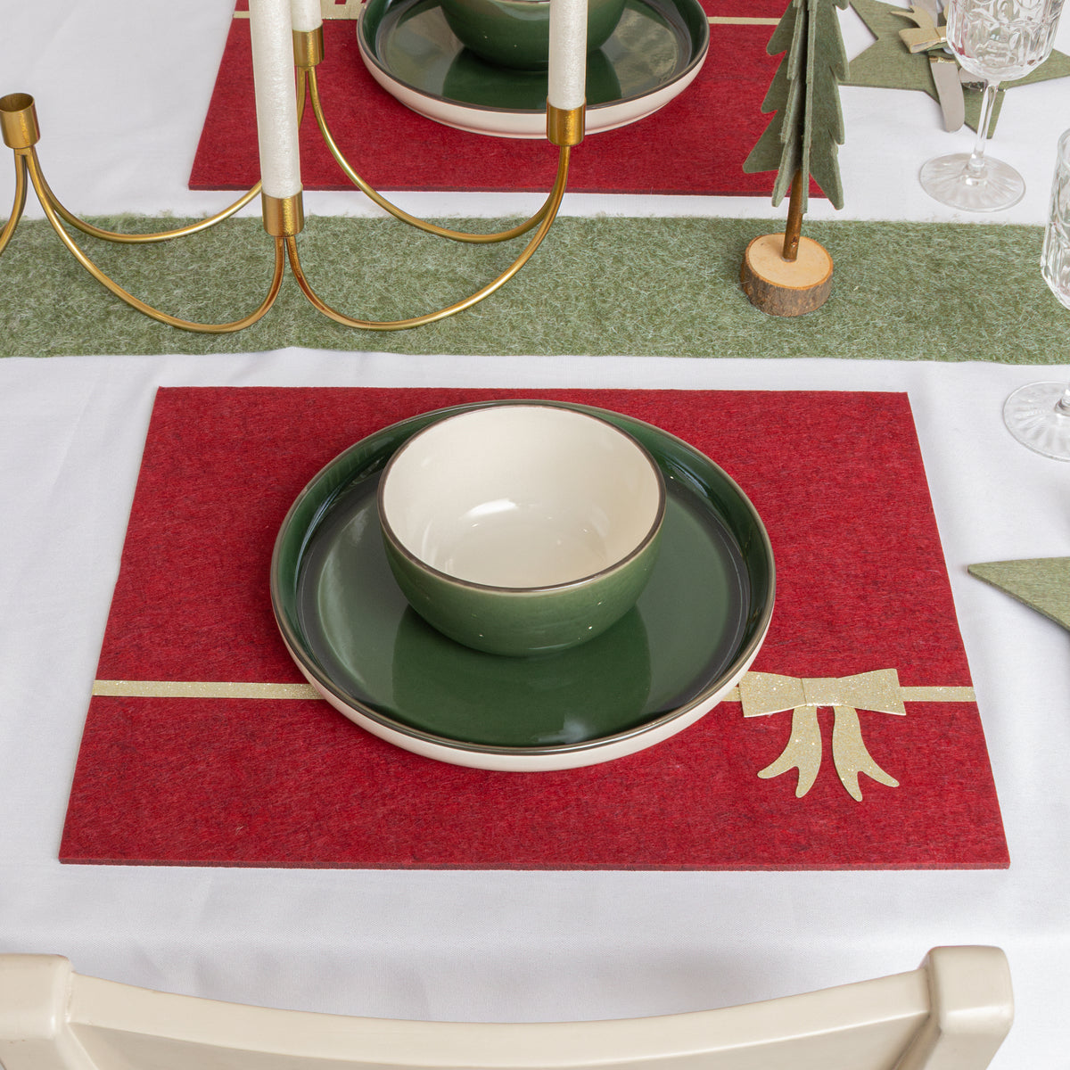 Set of 4 Dark Red Rectangular Felt Placemat with Champagne Gold Bow