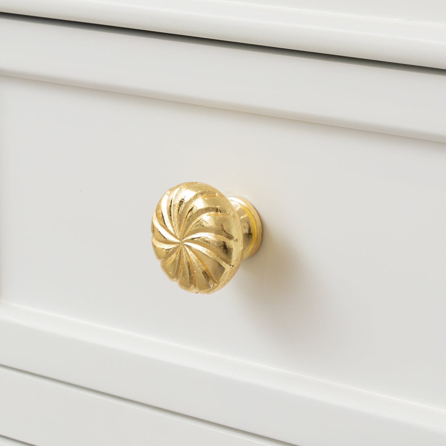 Set of 4 Large Gold Swirl Drawer Knobs