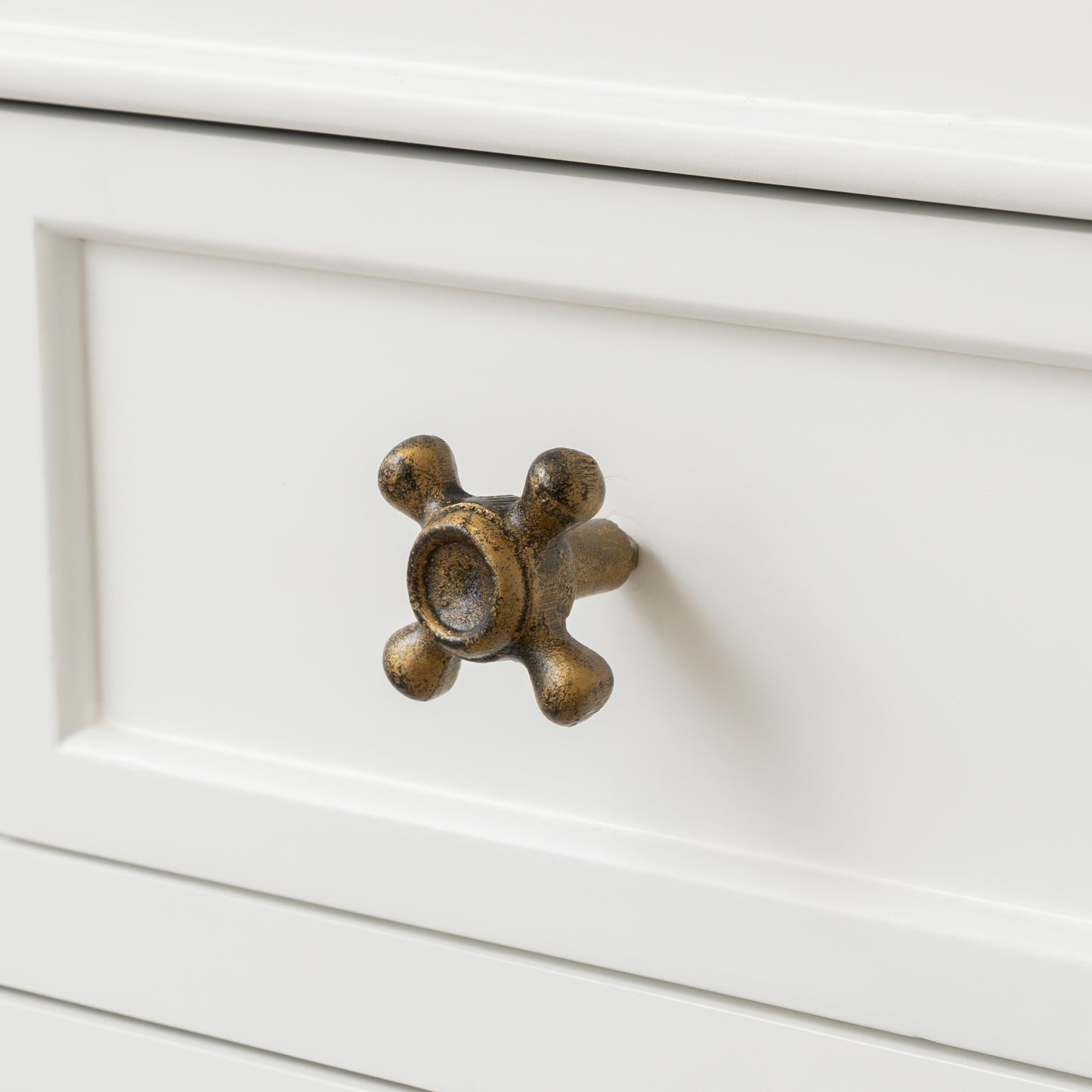 Set of 4 Rustic Tap Drawer Knobs