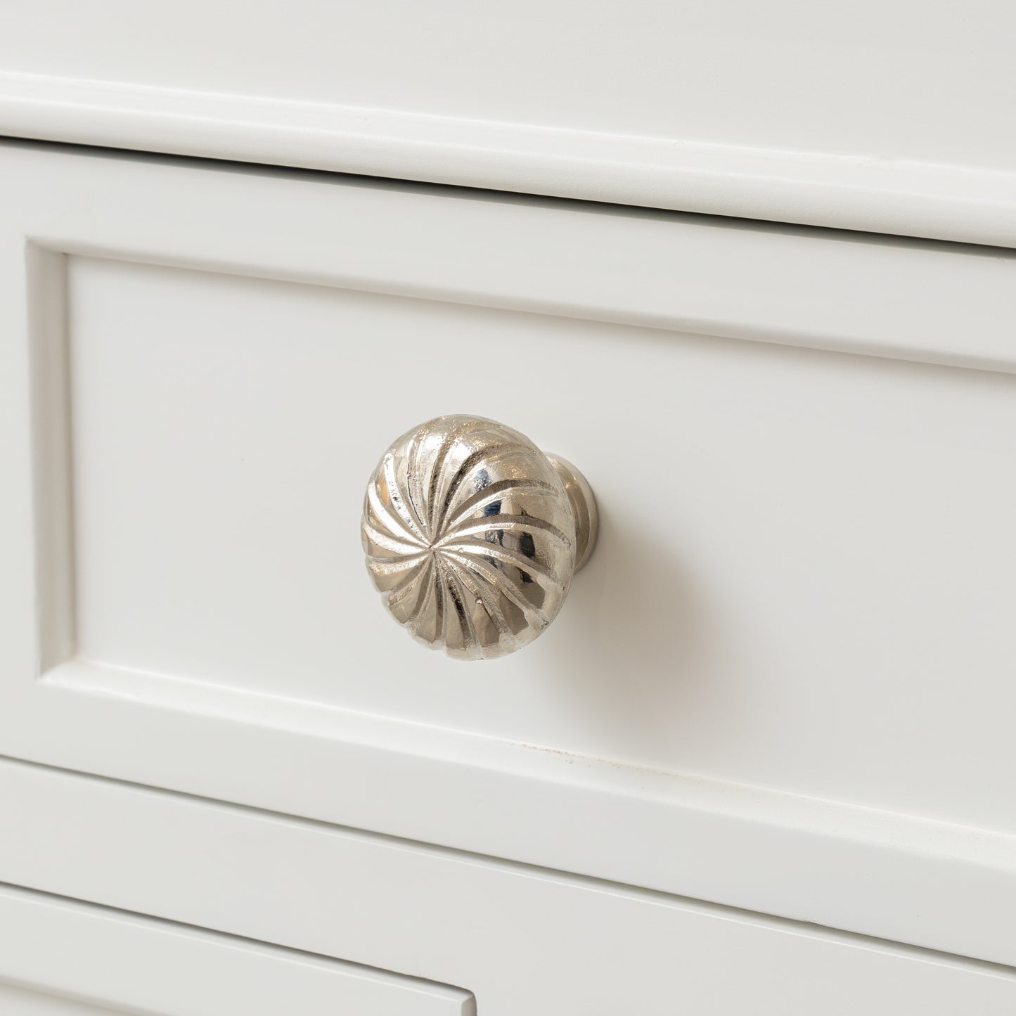 Set of 4 Extra Large Silver Swirl Drawer Knobs