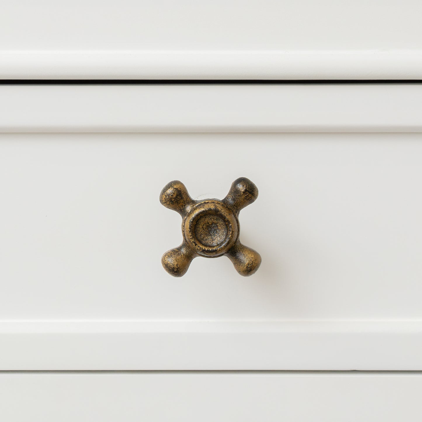 Set of 4 Rustic Tap Drawer Knobs