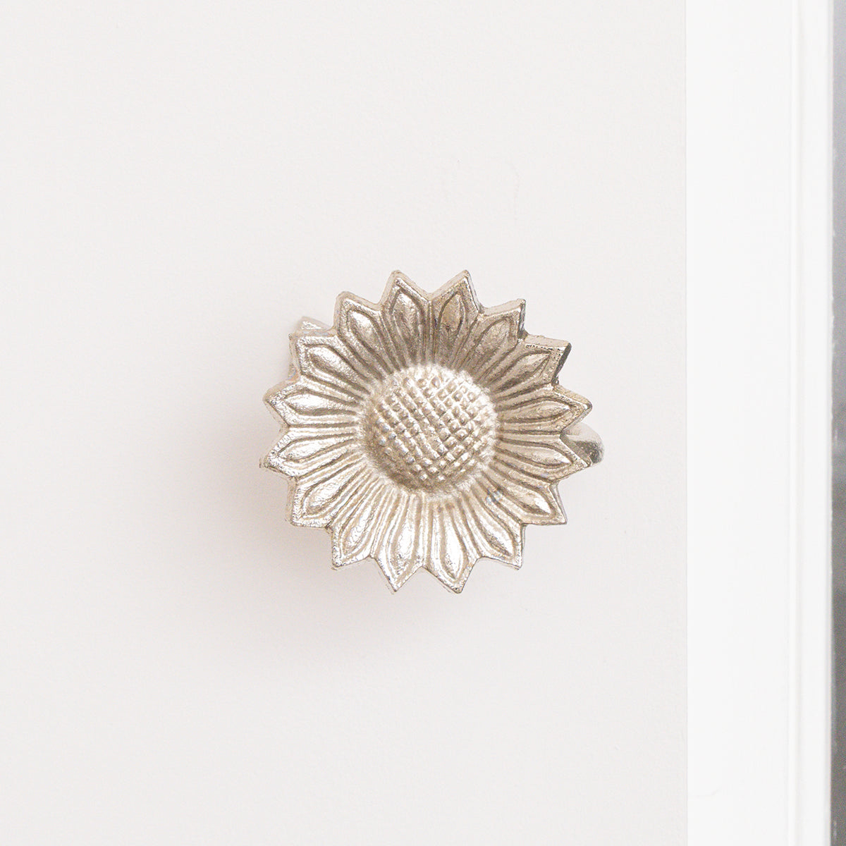 Set of 2 Silver Metal Sunflower Wall Mounted Tie Backs