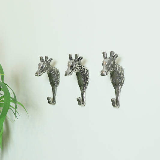  Set of 3 Silver Metal Giraffe Wall Hooks 