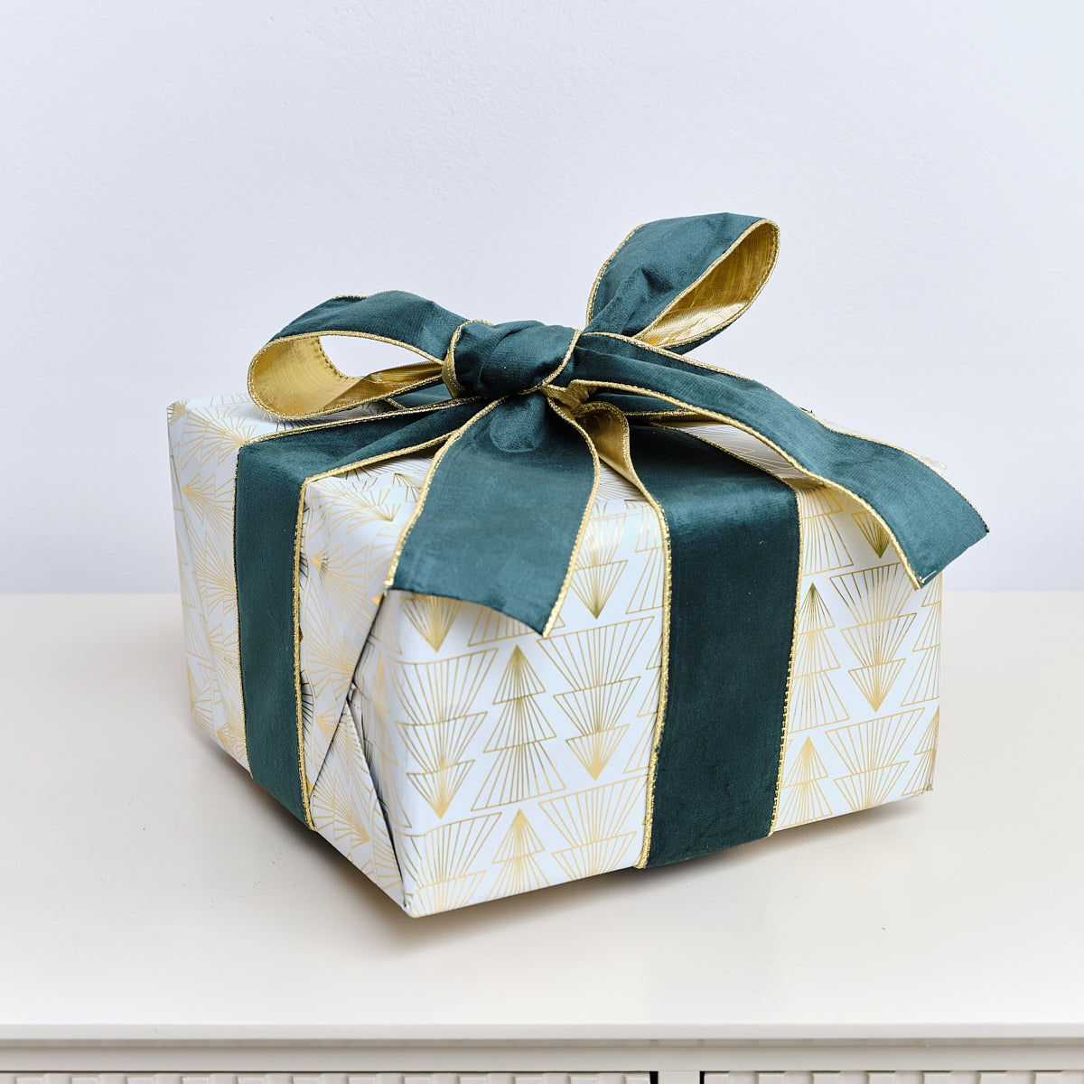 Large Green & Gold Velvet Wired Ribbon Garland - 270cm