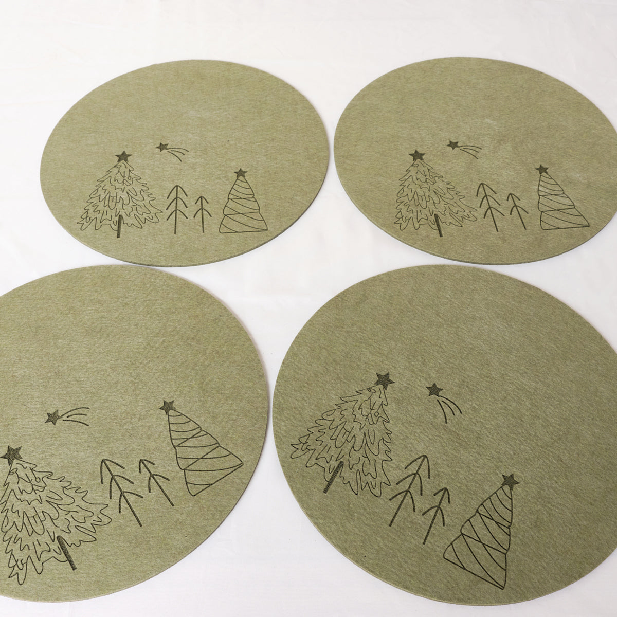 Set of 4 Green Round Felt Placemats with Tree Detail