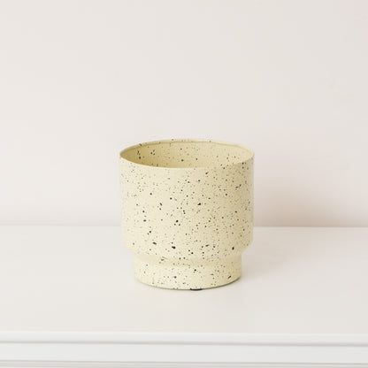 Small Ivory Speckled Iron Planter Pot - 15.5cm