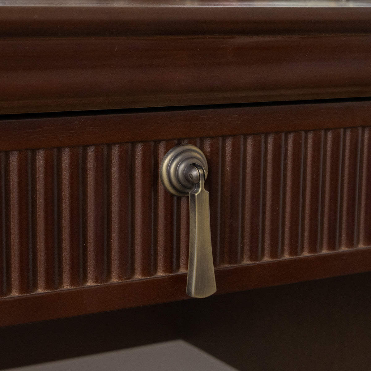 Dark Brown Wooden Reeded Dressing Table, Mirror Set & Pair of Bedside Tables - Georgian Range