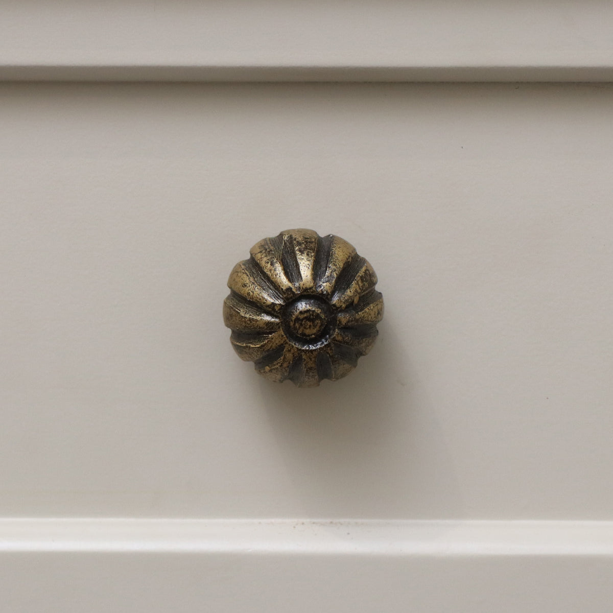 Rustic Round Scalloped Drawer Knob