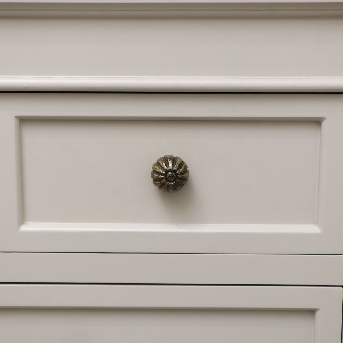 Rustic Round Scalloped Drawer Knob