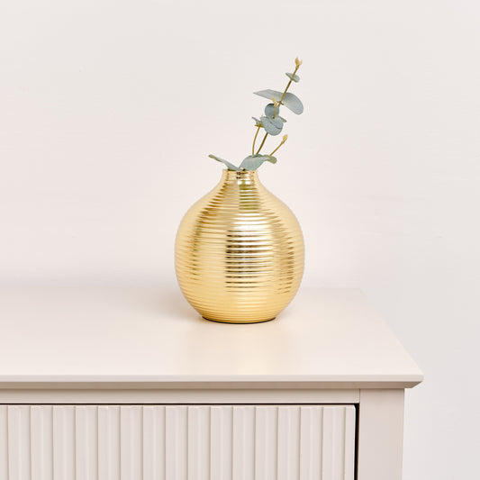  Gold Metal Ribbed Swirl Vase - 17cm 