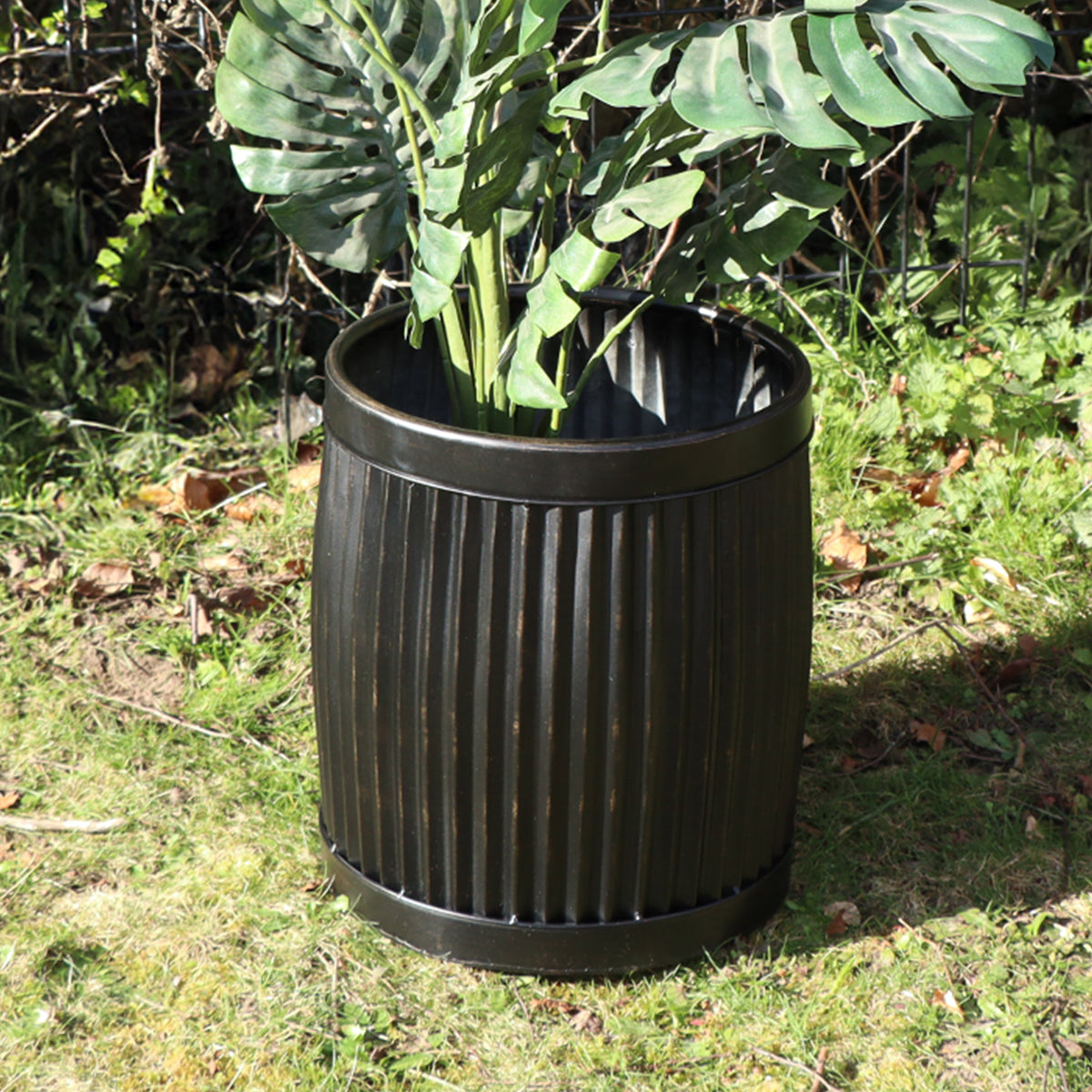 Medium Round Metal Black & Gold Planter