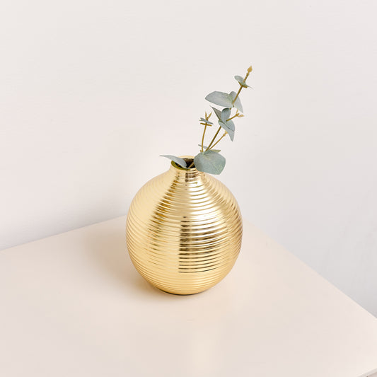  Gold Metal Ribbed Swirl Vase - 17cm 