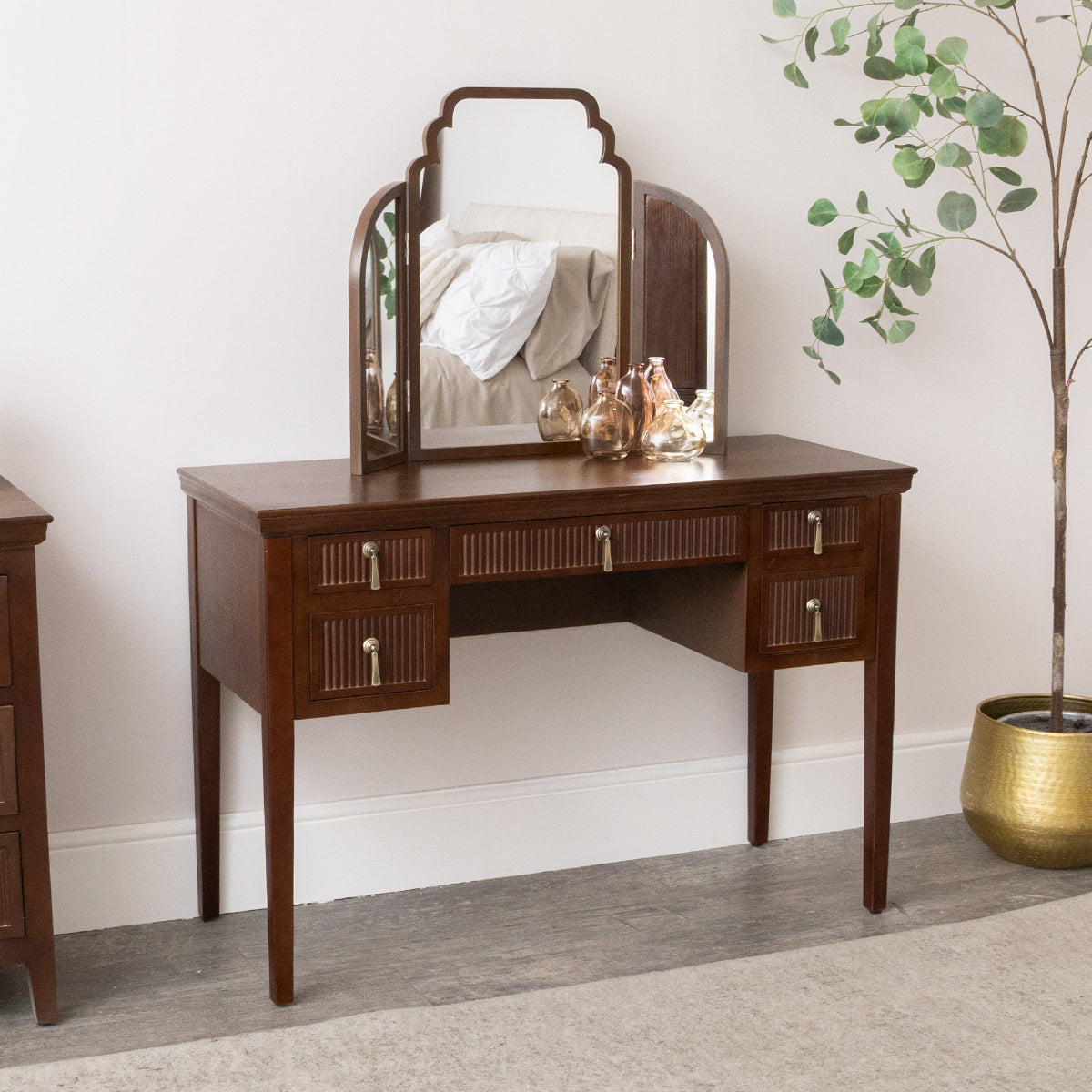 Dark Brown Wooden Reeded Wardrobe, Dressing Table, Mirror Set, Chest of 3 Drawers & Pair of Bedside Tables - Georgian Range
