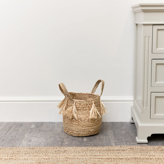  Small Natural Woven Basket with Tassel 