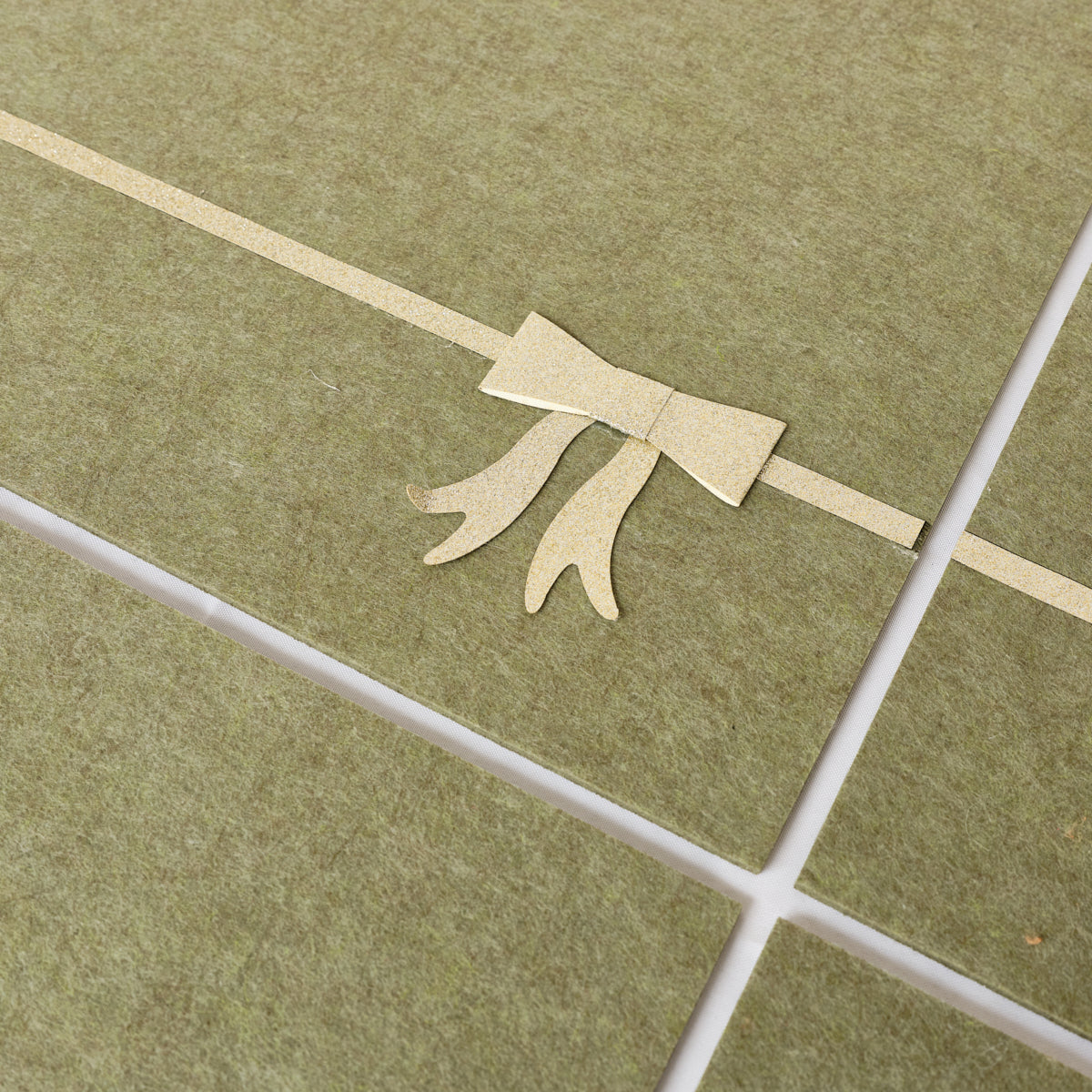 Set of 4 Green Rectangular Felt Placemat with Champagne Gold Bow